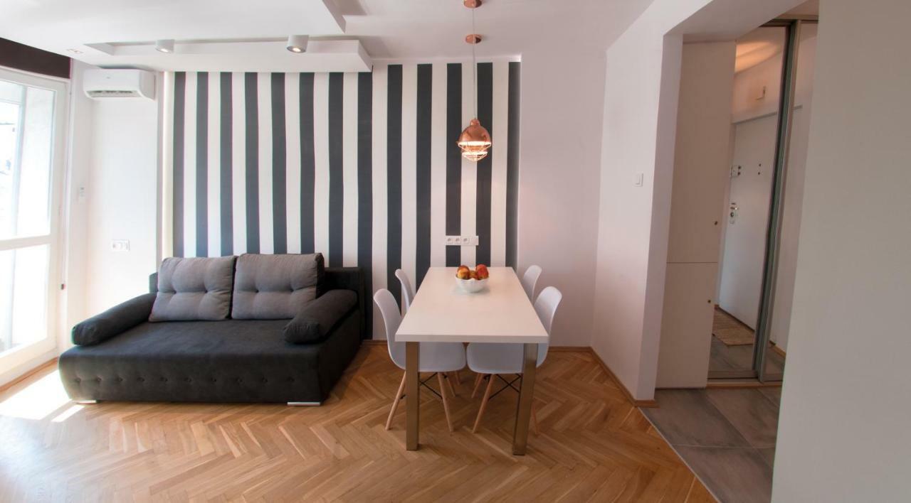 Old Town Grand Theatre Apartment ワルシャワ エクステリア 写真
